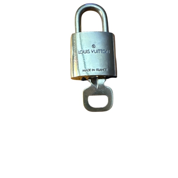 Authentic Louis Vuitton Lock & Key Set - Picture 5 of 5